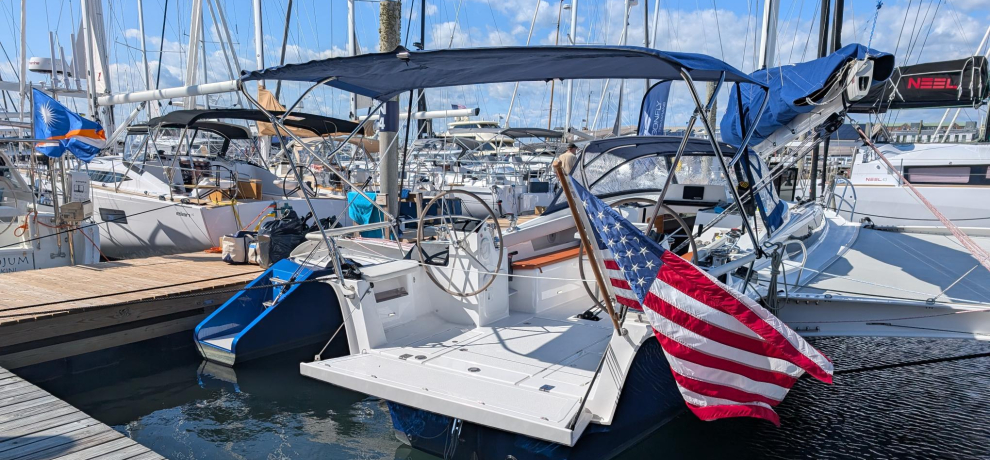 trimaran sailing